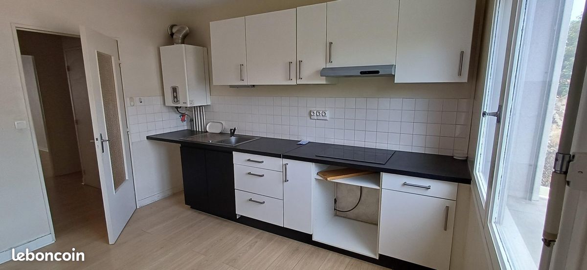 Appartement 3 pièces 75 m² · à Saint-Étienne · 75 m² · 590 €/mois