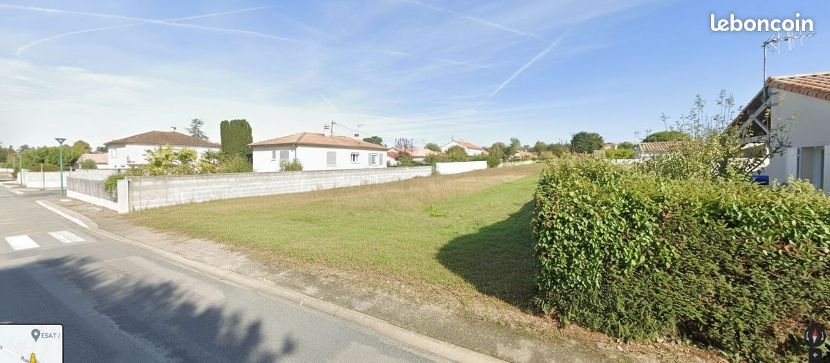 Terrain 841 m² Aiffres · 94 800 €