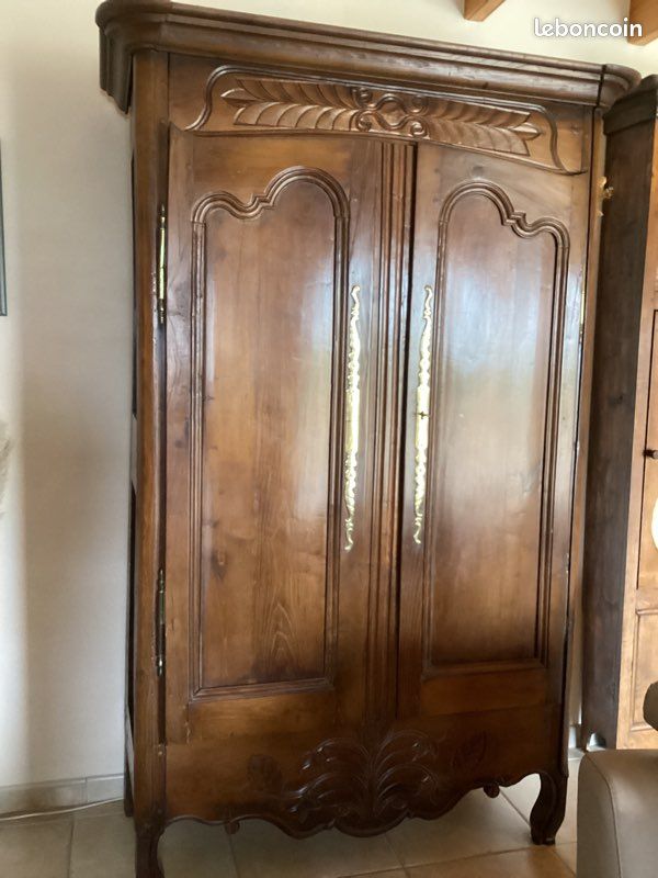 Vieille Armoire (image 1)
