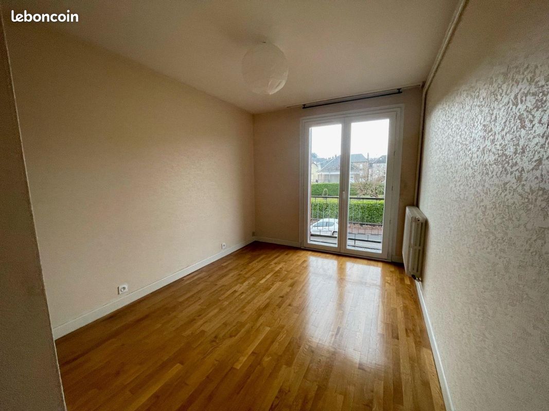 Appartement 3 pièces 70 m² - Ussel 19200 (image principale 3)