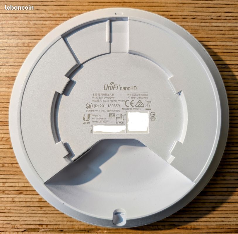 Ubiquiti UniFi NanoHD - Point d'accès Wifi 2.4 et 5GHz - 1733Mbps - Injecteur PoE fournit (image 2)