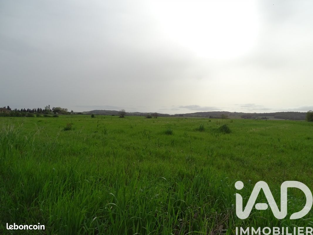 Terrain 863 m² · au Burgaud · 863 m² · 64 900 €