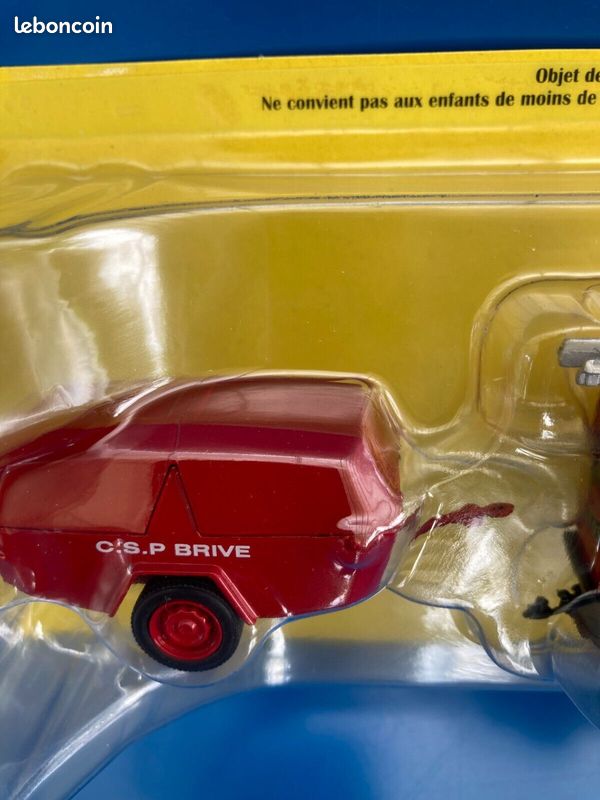 Modèle Réduit 1/43 Renault Express Pompiers Corrèze Avec Motopompe - NEUF Hachette