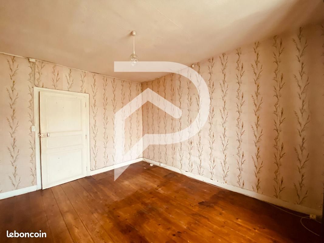 Maison de village 4 pièces 140 m² - Surgères 17700 (image principale 8)