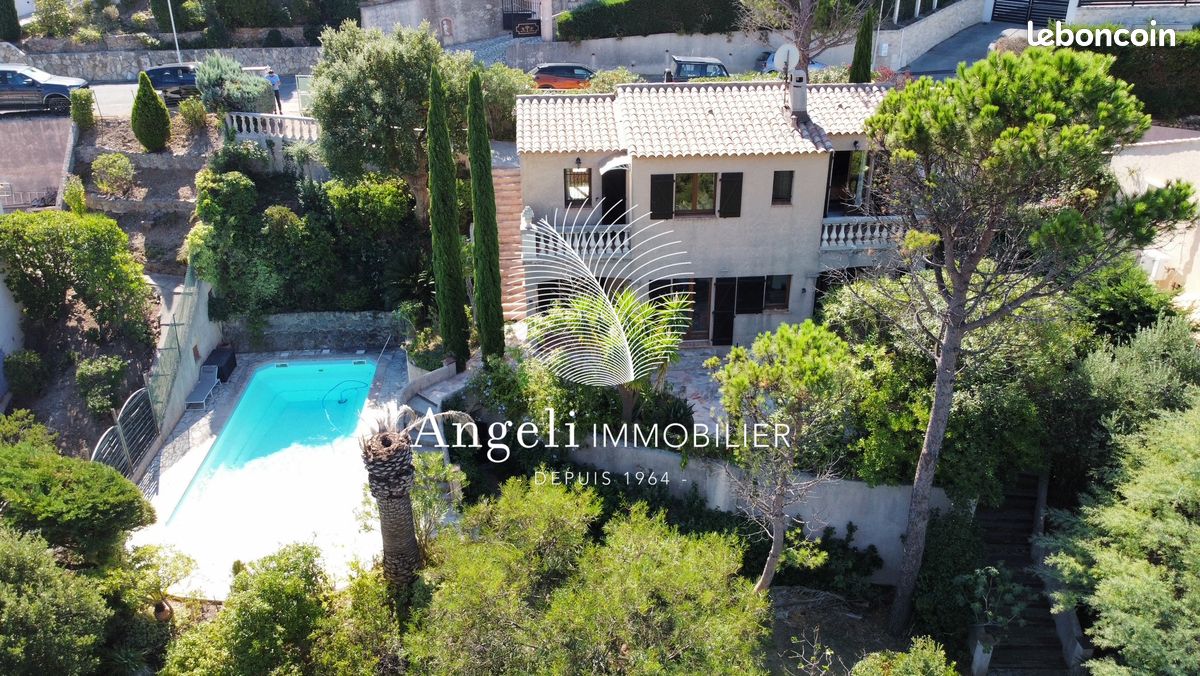 Maison 4 pièces 110 m² · à Roquebrune-sur-Argens · 110 m² · 678 000 €