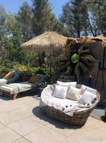 Villa 3 pièces 180 m²