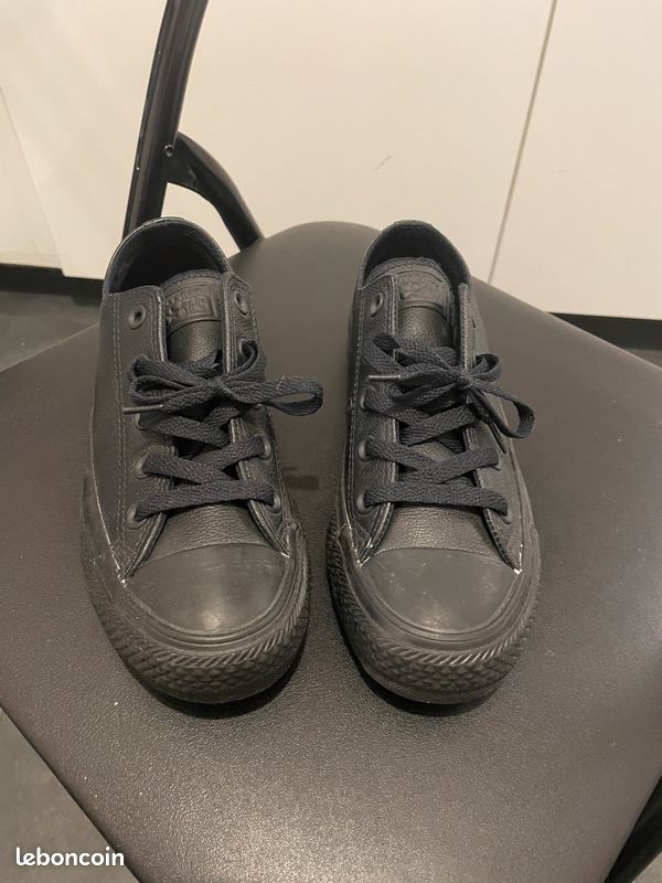 Très urgent vente paire de baskets converse noir (image 1)