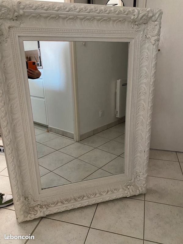 Miroir en plâtre blanc (image 1)