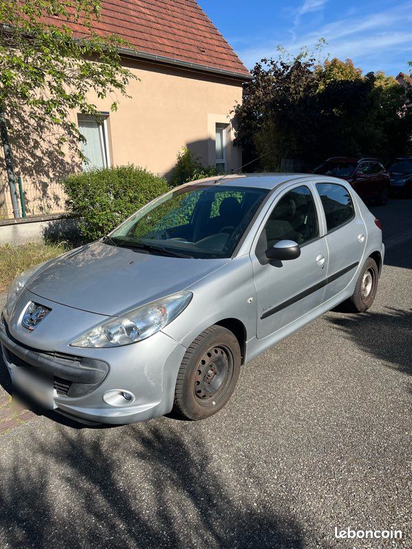 Peugeot 206+ Urban Move avec 67 000 km (image 1)