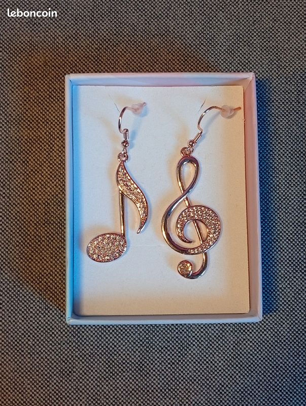 Boucles D'oreilles Marysol Note De Musique - Neuves Sur Carte - Livraison Gratuite