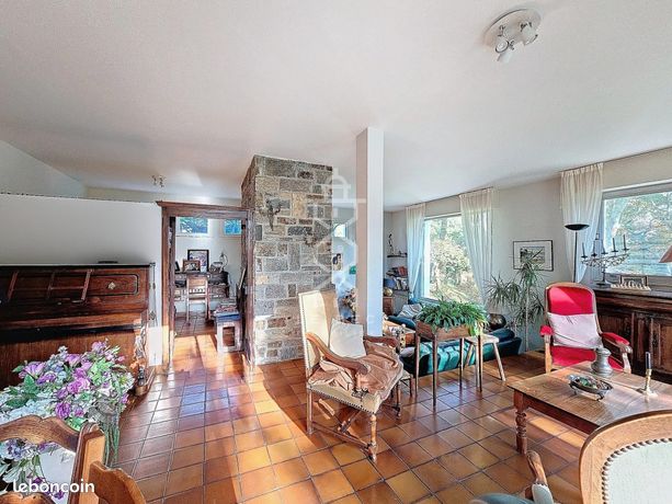 Maison 9 pièces 230 m²