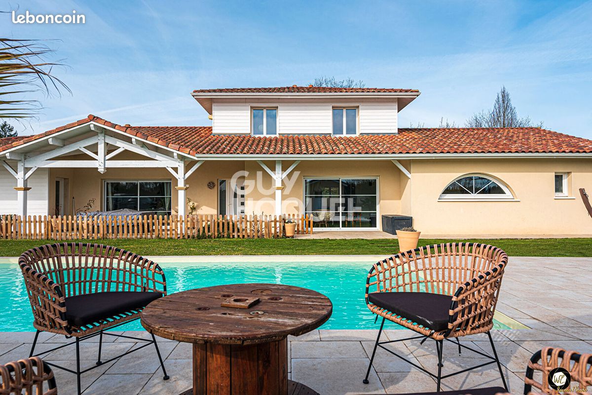 Maison 7 pièces 200 m² · à Saint-Sever · 200 m² · 1 600 €