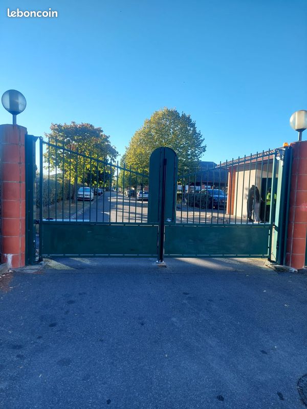 Location T2 (image 9)