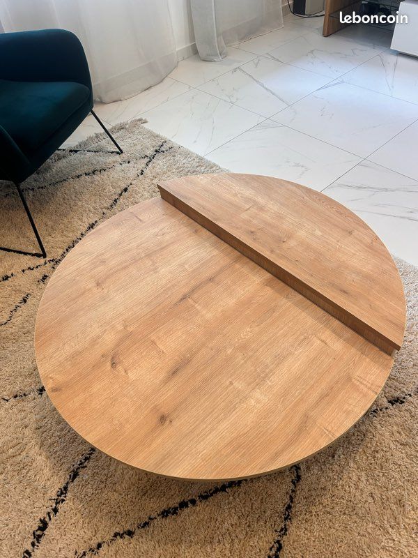 Table basse en bois clair (image 2)