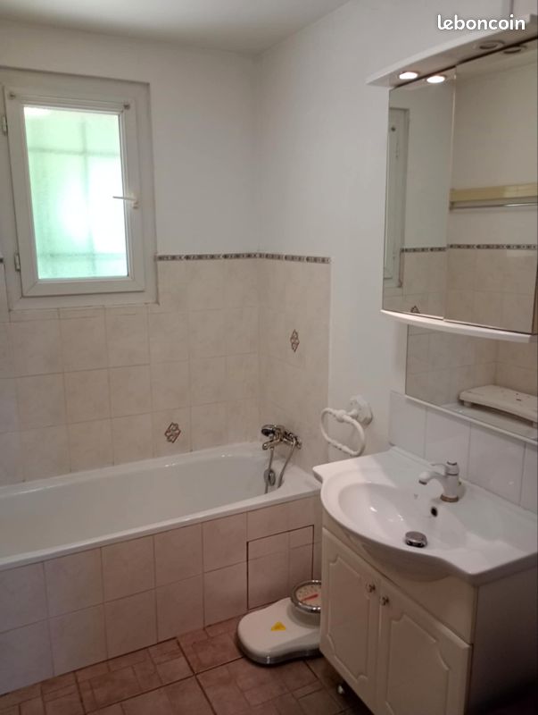 Maison 4 pièces 90 m² · à Estissac · 90 m² · 150 000 €