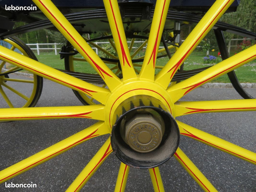 Très belle calèche ou carriole ou tonneau 4 roues achetée à Cheverny (image 8)