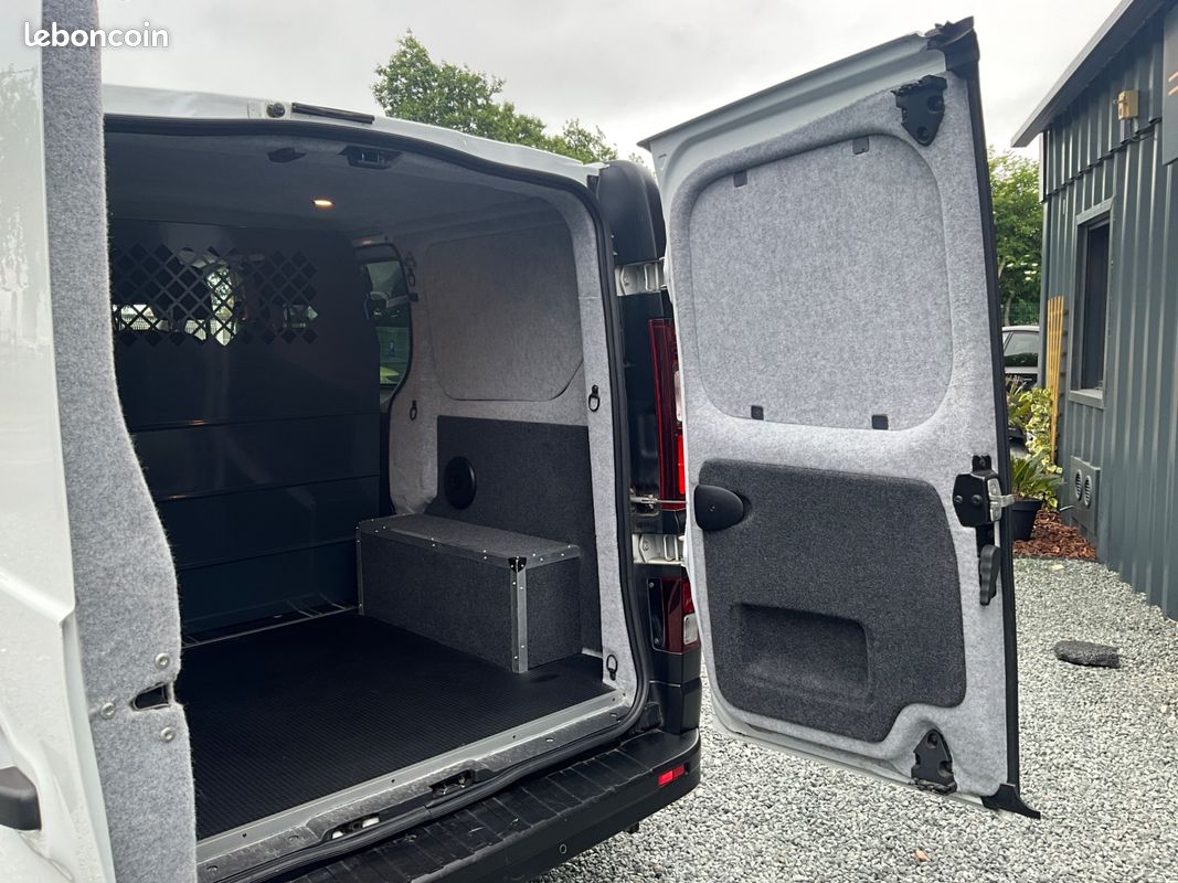 RENAULT TRAFIC 1.6 DCI 145 CH L1H1 ENERGY / AMENAGEMENT 6 PLACES / SIEGES ARR INDEPENDANTS / CAMERA / ENTRETIENs (image 13)
