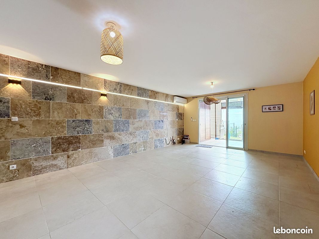Appartement 3 pièces 105 m² · à Saint-Denis · 105 m² · 1 590 €/mois