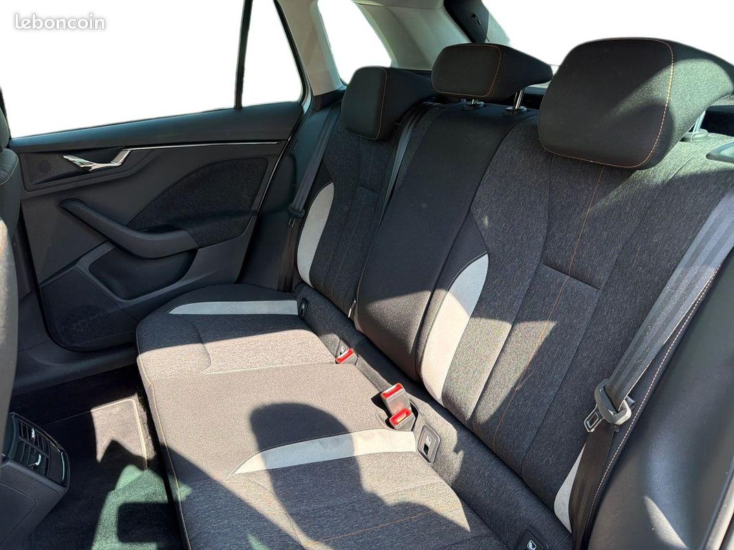 SKODA Kamiq 1.0 TSI Evo 110 ch DSG7 Style (image 10)