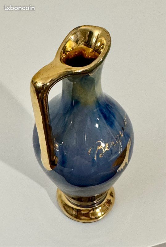 Jolie aiguière céramique Verigord vintage aux motifs flammés bleus et dorés Bergerac, 11,5 cm , excellent état (image 2)