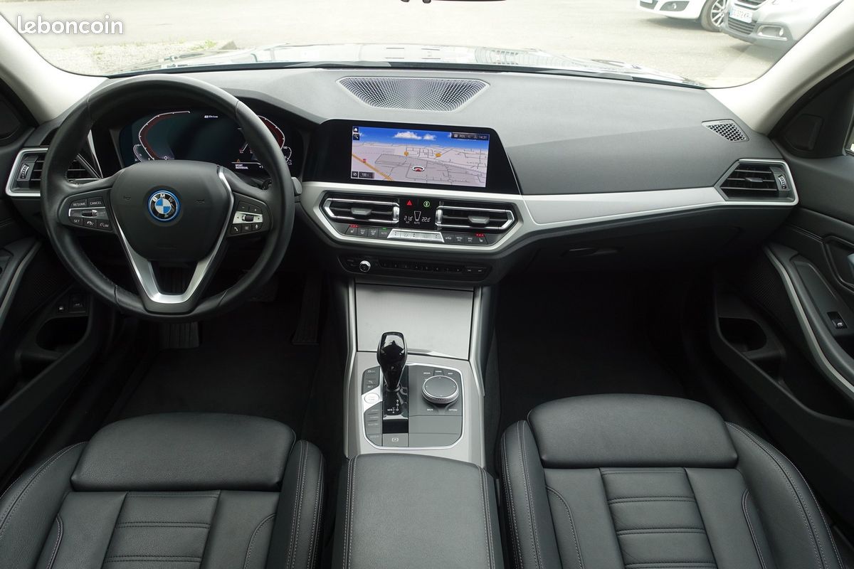 320e Touring Hybride Rechargeable BVA 204ch Cuir sport chauffant/Live cockpit/Gps Pro/LED/Carplay/Caméra/Hayon électrique/1°Main/Garantie 12 mois (image 9)