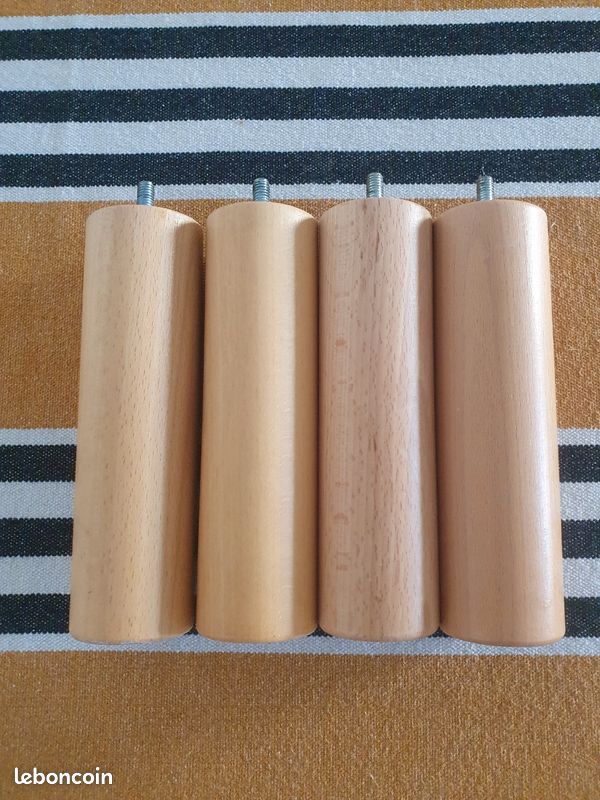 Pieds de lit en bois (image 1)