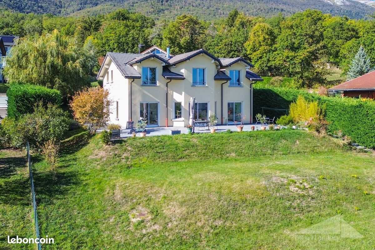 Maison 5 pièces 175 m² · à Saint-Jean-de-Gonville · 175 m² · 875 000 €
