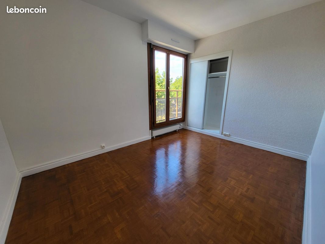 Appartement a louer chalons-en-champagne - 4 pièce(s) - 133 m2 - Surfyn