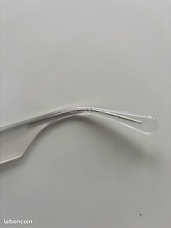 Lunettes de soleil Guess - neuves (image 8)