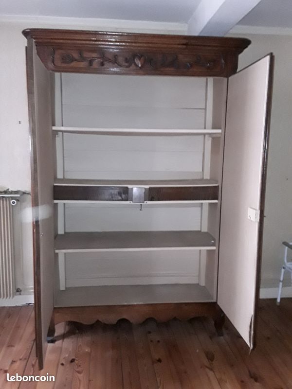 Belle armoire en noyer (image 2)