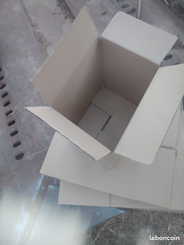 énorme quantité cartons (image 2)