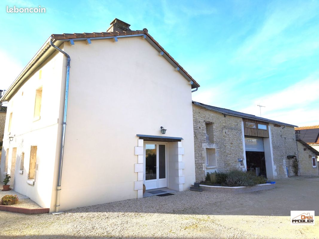 Maison 5 pièces 120 m² · à Genac-Bignac · 120 m² · 262 000 €