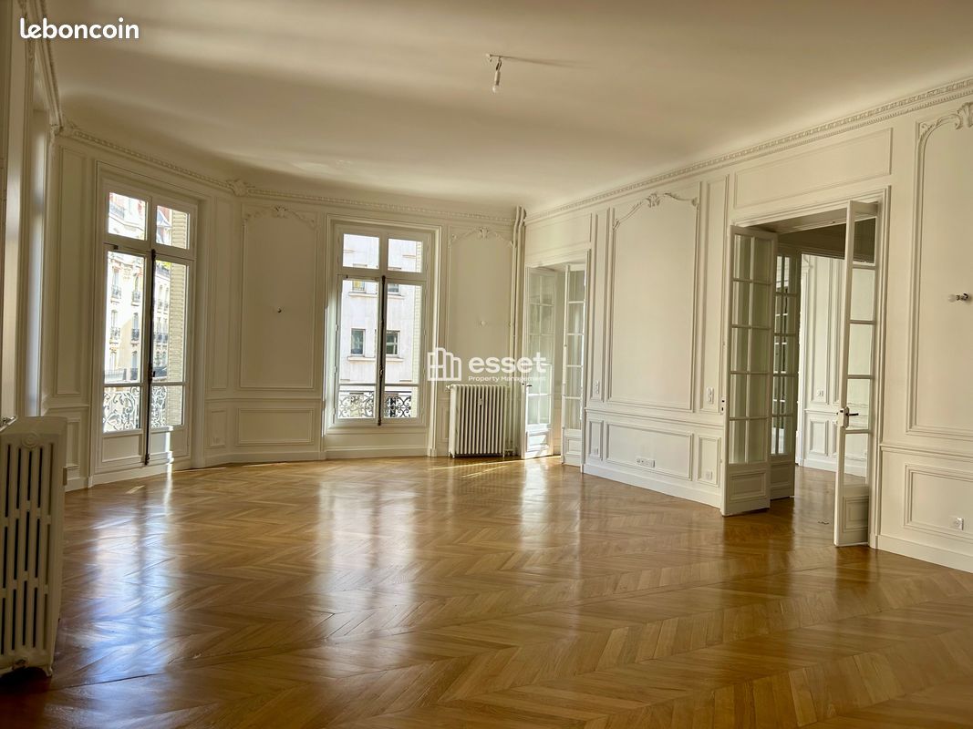 Appartement 8 pièces 339 m² · à Paris · 339 m² · 10 000 €/mois