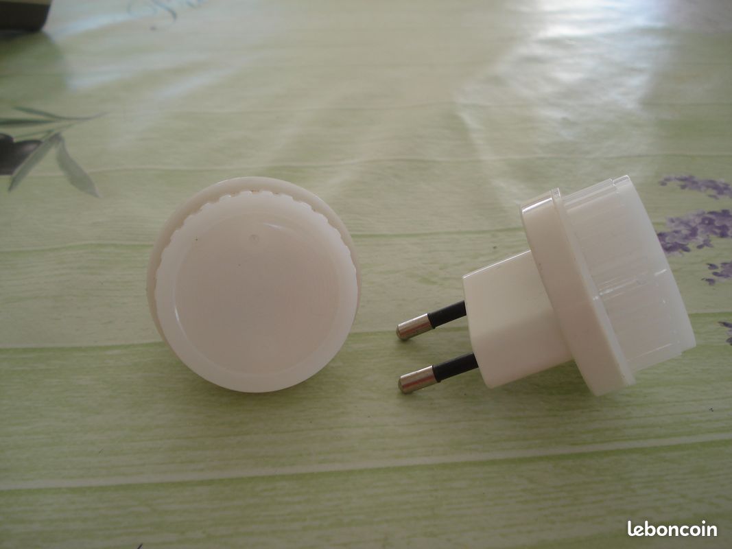 2 prises électriques veilleuse (image 1)
