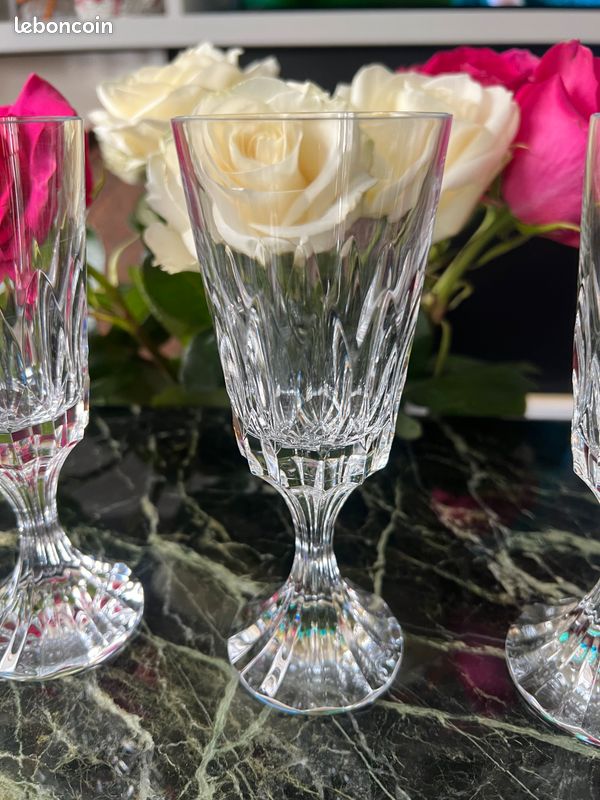Verre à Vin Cristal Baccarat modèle d'Assas très bon état Hauteur 16,5cm Estampillé (image 4)