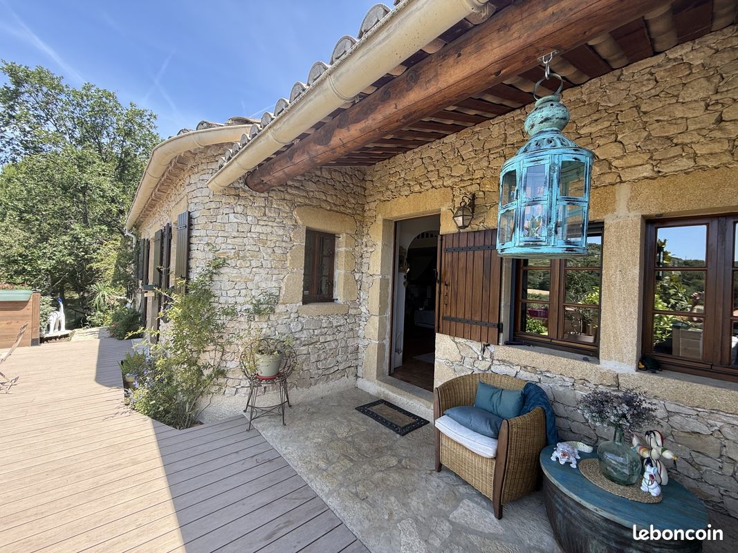 Maison 5 pièces 170 m² · à Nyons · 170 m² · 550 000 €