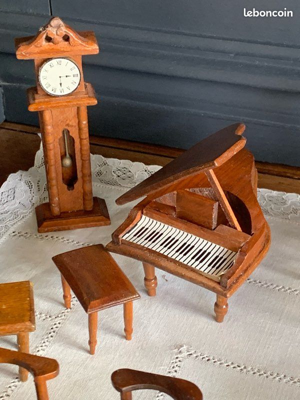 Mini-horloge, mini-réveil, réveil miniature - France