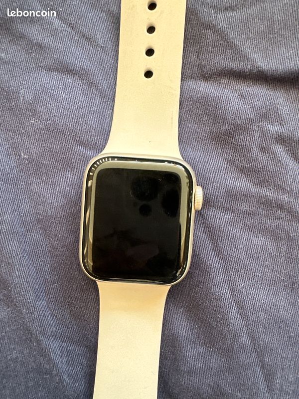 Apple Watch SE (image 4)