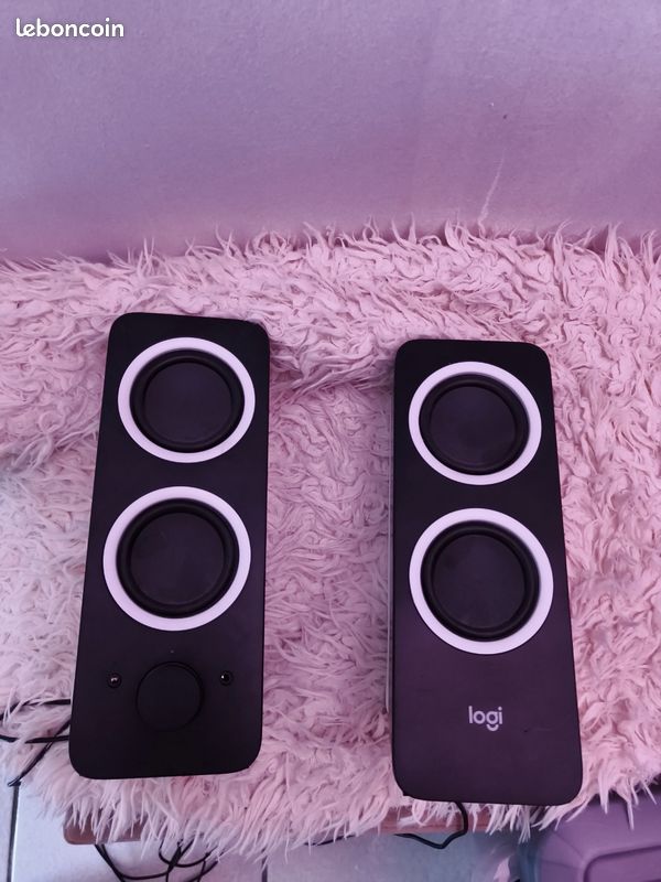 Haut-parleurs Logitech pour PC – Stéréo – Prise jack – Bon état (image 1)