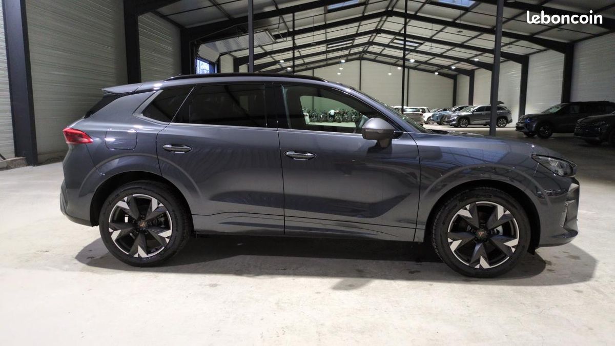 Cupra terramar 1.5 etsi hybrid 150 ch bva dsg7 v + jantes 19 + sieges chauffants 0km -30% (image 2)