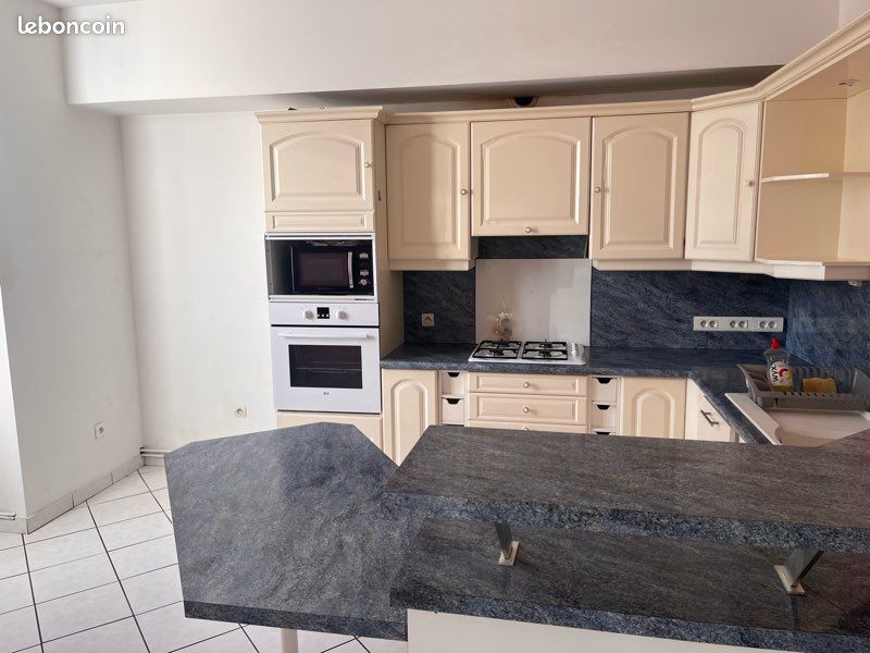 Appartement 3 pièces 90 m² · à Montceau-les-Mines · 90 m² · 600 €/mois