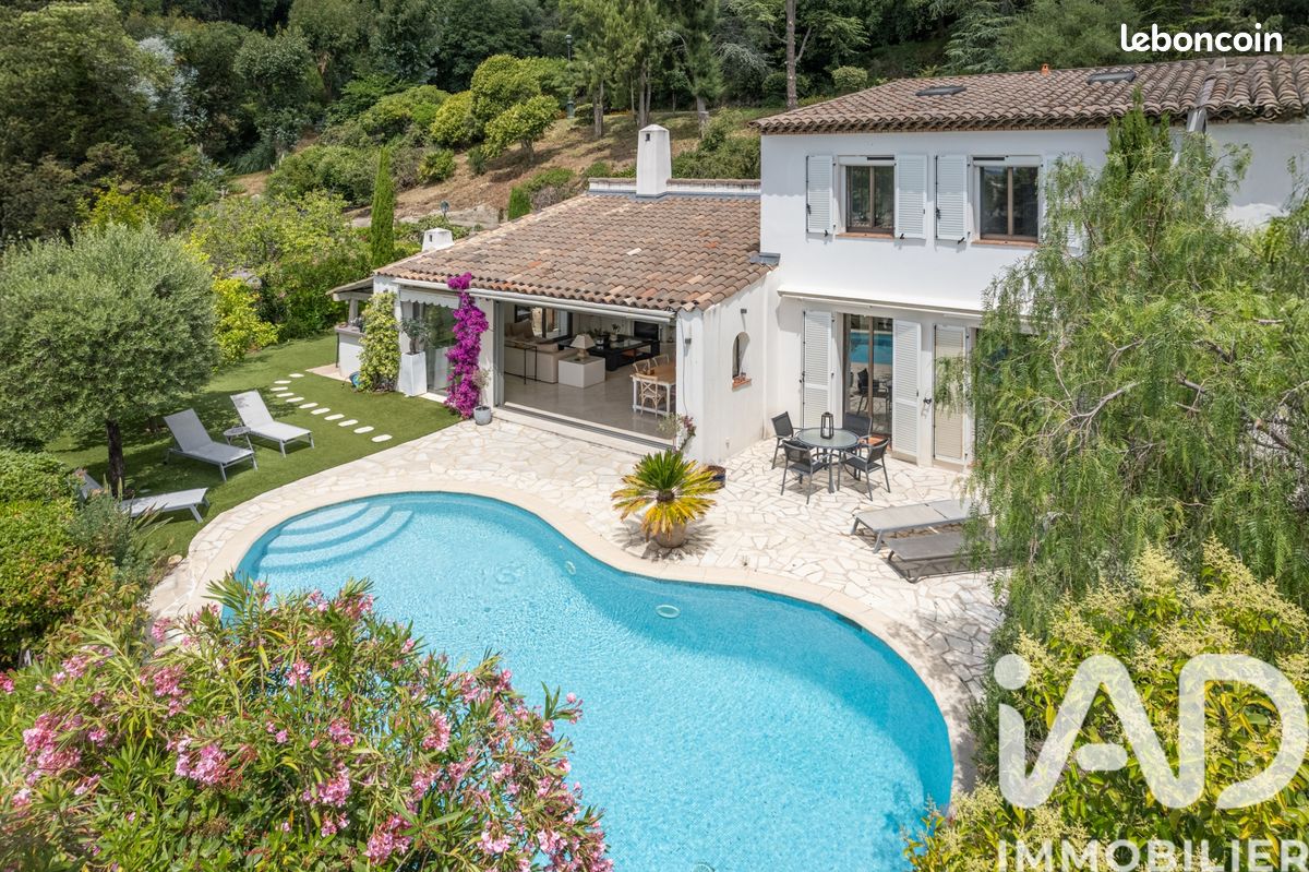 Maison 5 pièces 156 m² · à Villeneuve-Loubet · 156 m² · 1 890 000 €