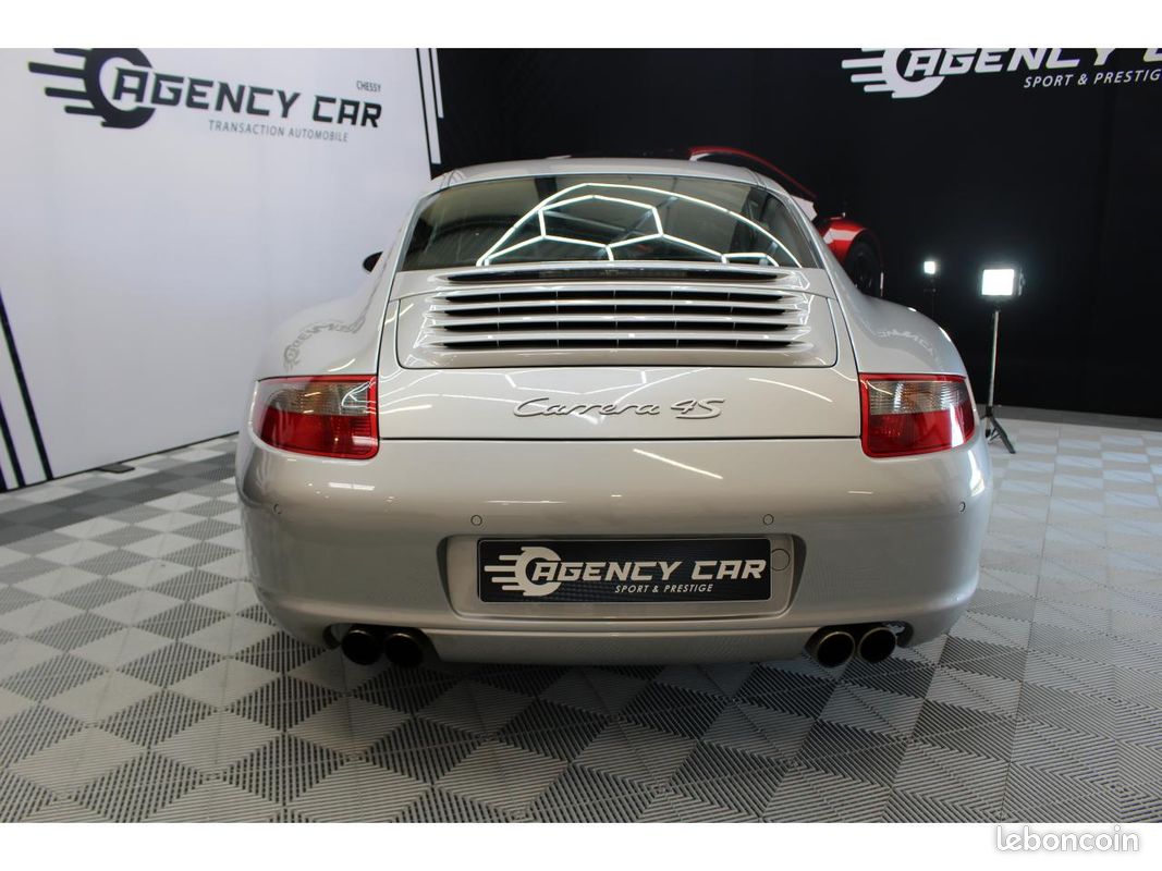 PORSCHE 911 Carrera 4S 3.8i -TYPE 997 BVA Tiptronic - suivi complet (image 20)