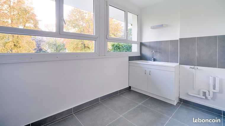 Appartement a louer ville-d'avray - 4 pièce(s) - 98 m2 - Surfyn
