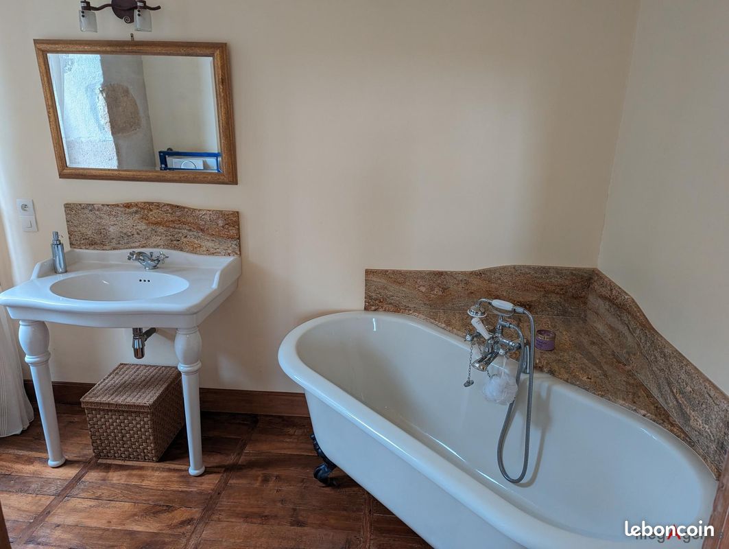 Manoir 10 pièces 638 m² - Lesterps 16420 (image principale 15)