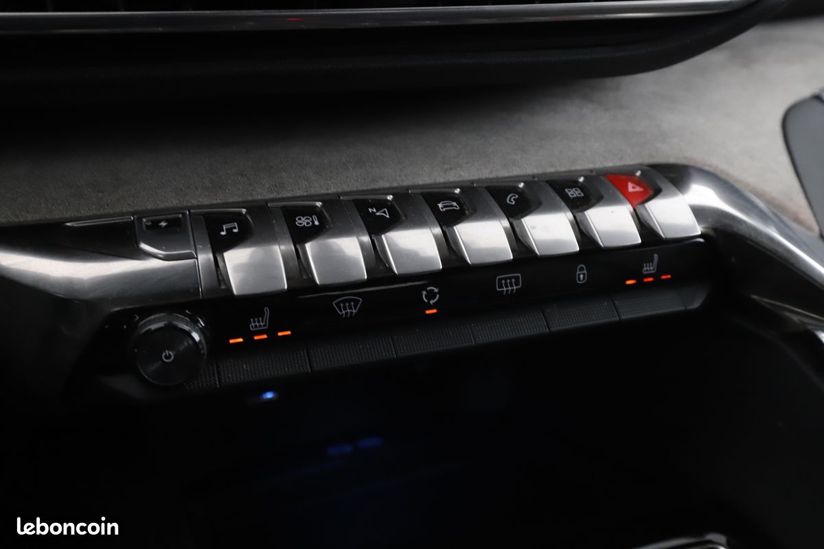 Peugeot 3008 1.6 Hybrid4 GT e-EAT8 300 ch (image 25)