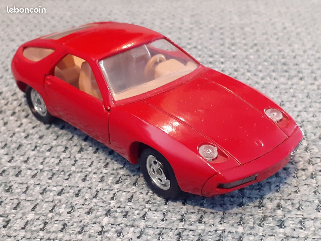 Solido 1/43 Porsche 928 de 1977 (image 1)