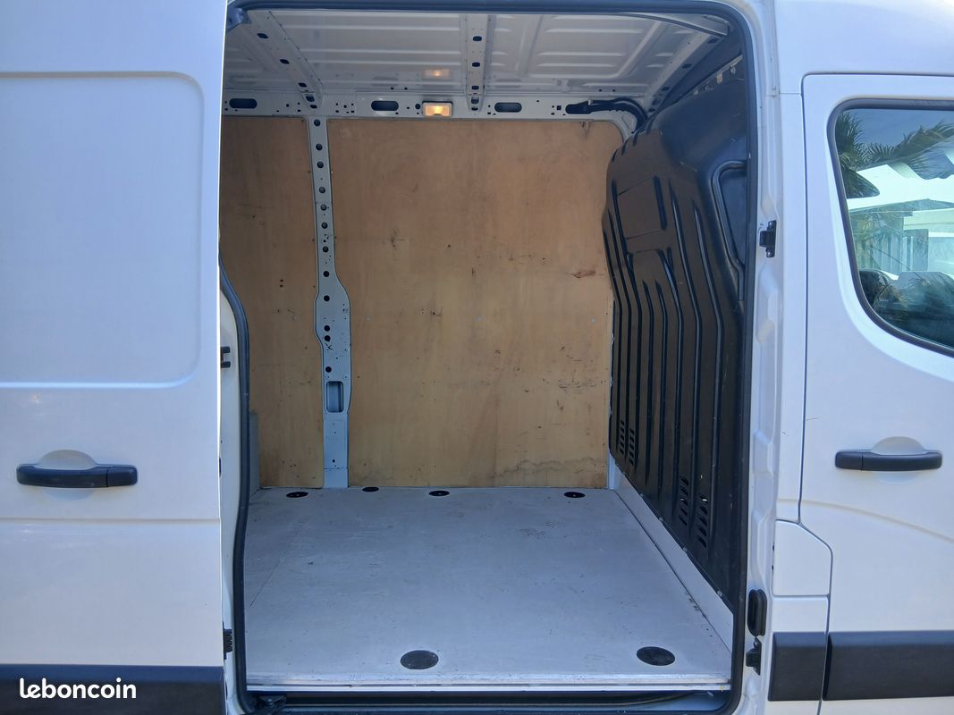 Renault master iii 3 f3300 l2h2 2.3l dci 135ch grand confort tva recuperable (image 7)