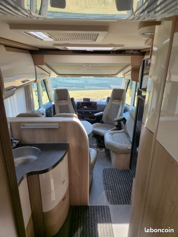 CAMPING CAR Mercedes Carthago Lits Jumeaux (image 13)