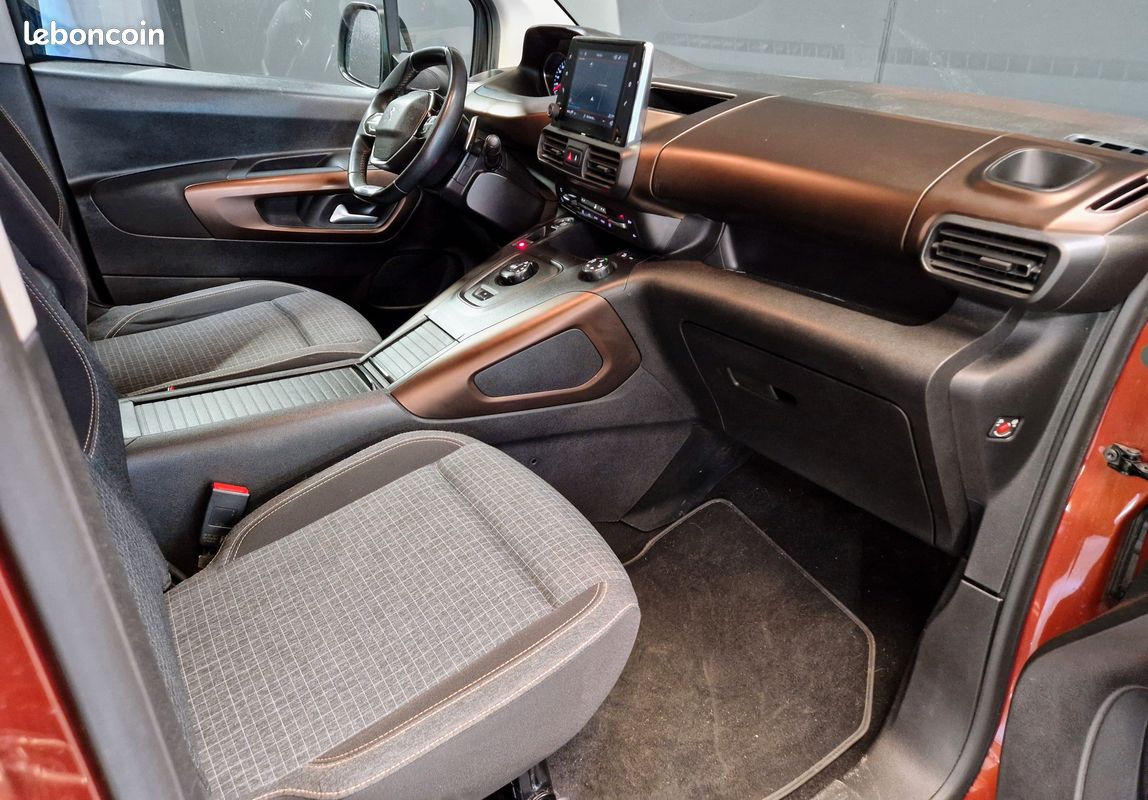 PEUGEOT RIFTER 1.5 BLUEHDI 130CH L2 GT LINE EAT BVA / 7 PLACES / ENTRETIEN PEUGEOt (image 28)